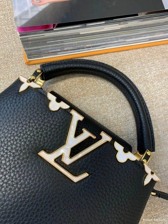 Affordable MINI LOUIS VUITTON CAPUCINES 0819